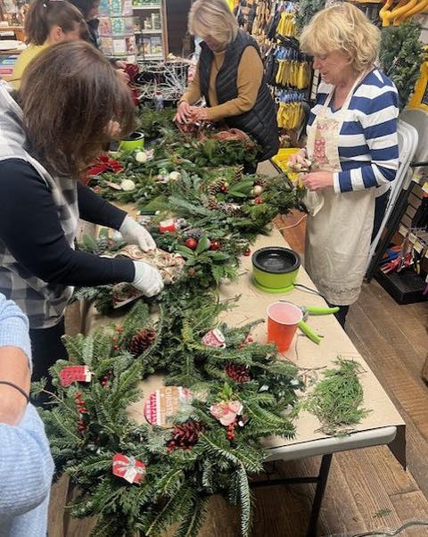 Traditional and Horse Wreath Making